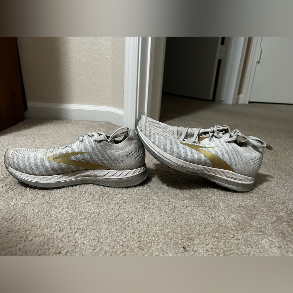 Brooks Bedlam 2 running shoes size 9